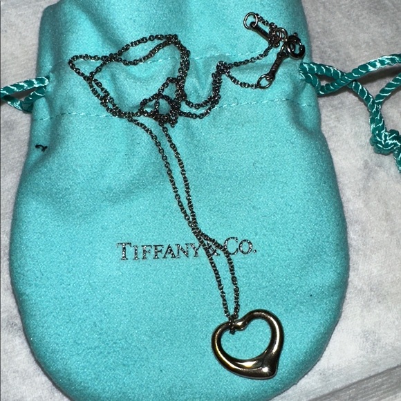 Tiffany and co small open heart pendant - Picture 6 of 8
